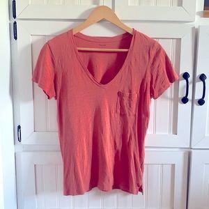 Madewell Whisper Tee, V-Neck. Color: Sweet Dahlia, Size Small.